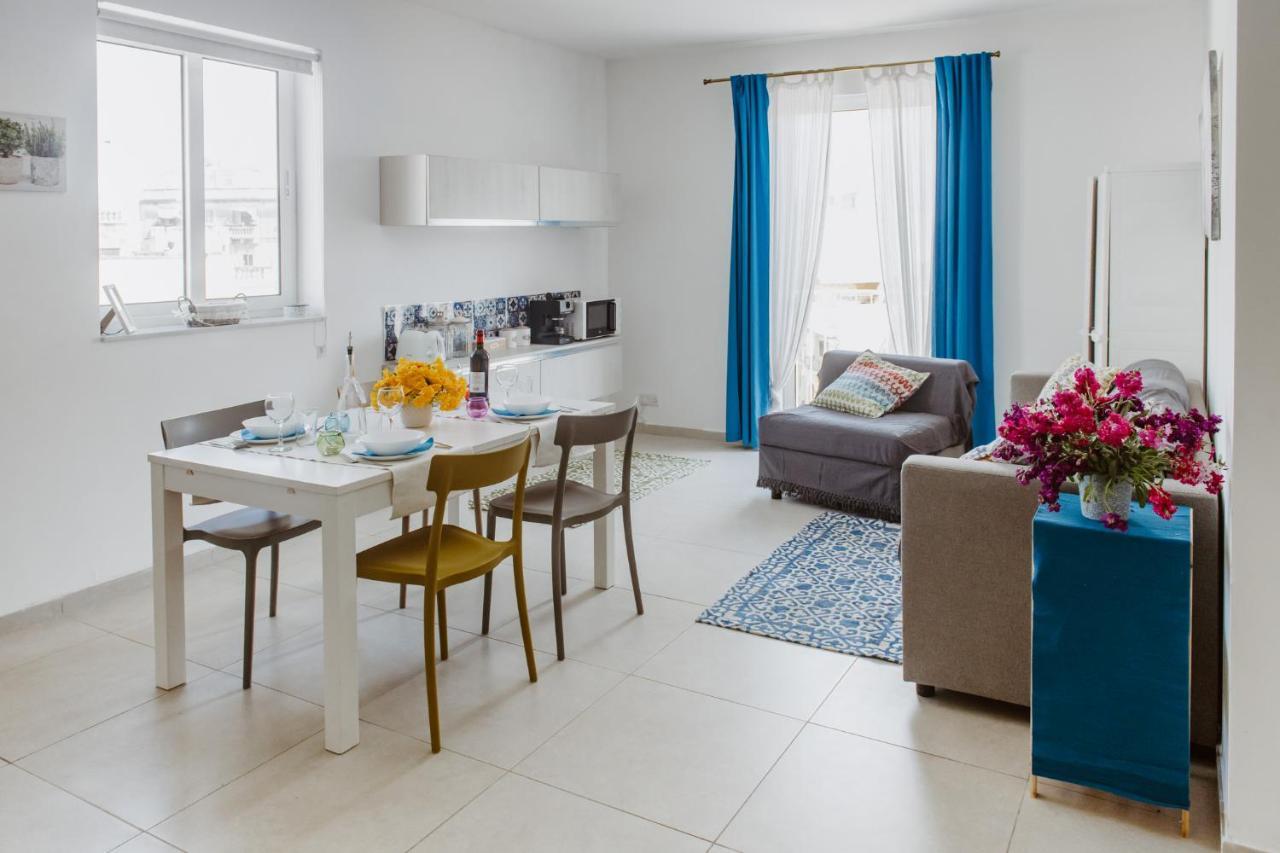 Sliema, Villa Savoia Luxury Apartment For 5 Guests Gżira Kültér fotó