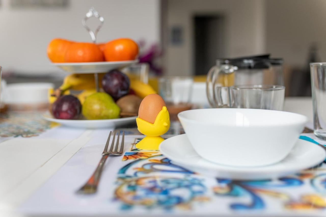 Sliema, Villa Savoia Luxury Apartment For 5 Guests Gżira Kültér fotó