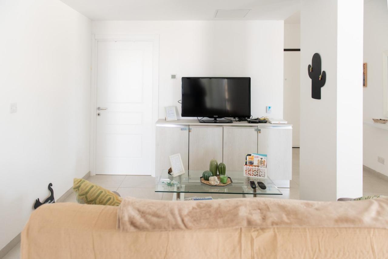 Sliema, Villa Savoia Luxury Apartment For 5 Guests Gżira Kültér fotó
