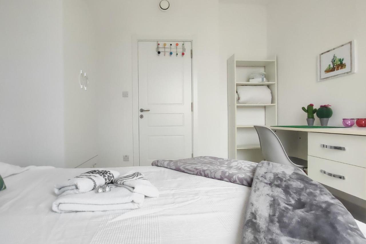 Sliema, Villa Savoia Luxury Apartment For 5 Guests Gżira Kültér fotó