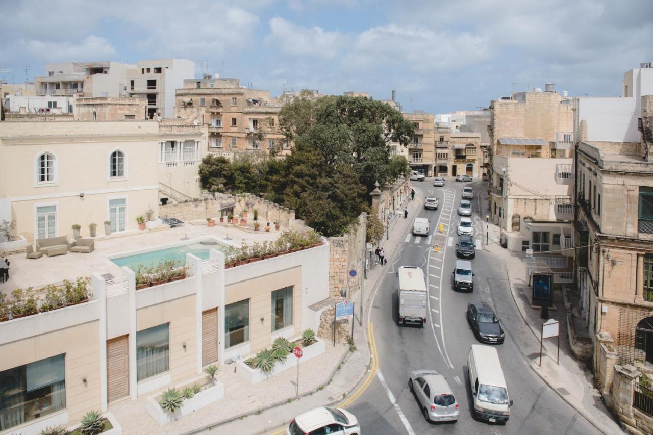 Sliema, Villa Savoia Luxury Apartment For 5 Guests Gżira Kültér fotó