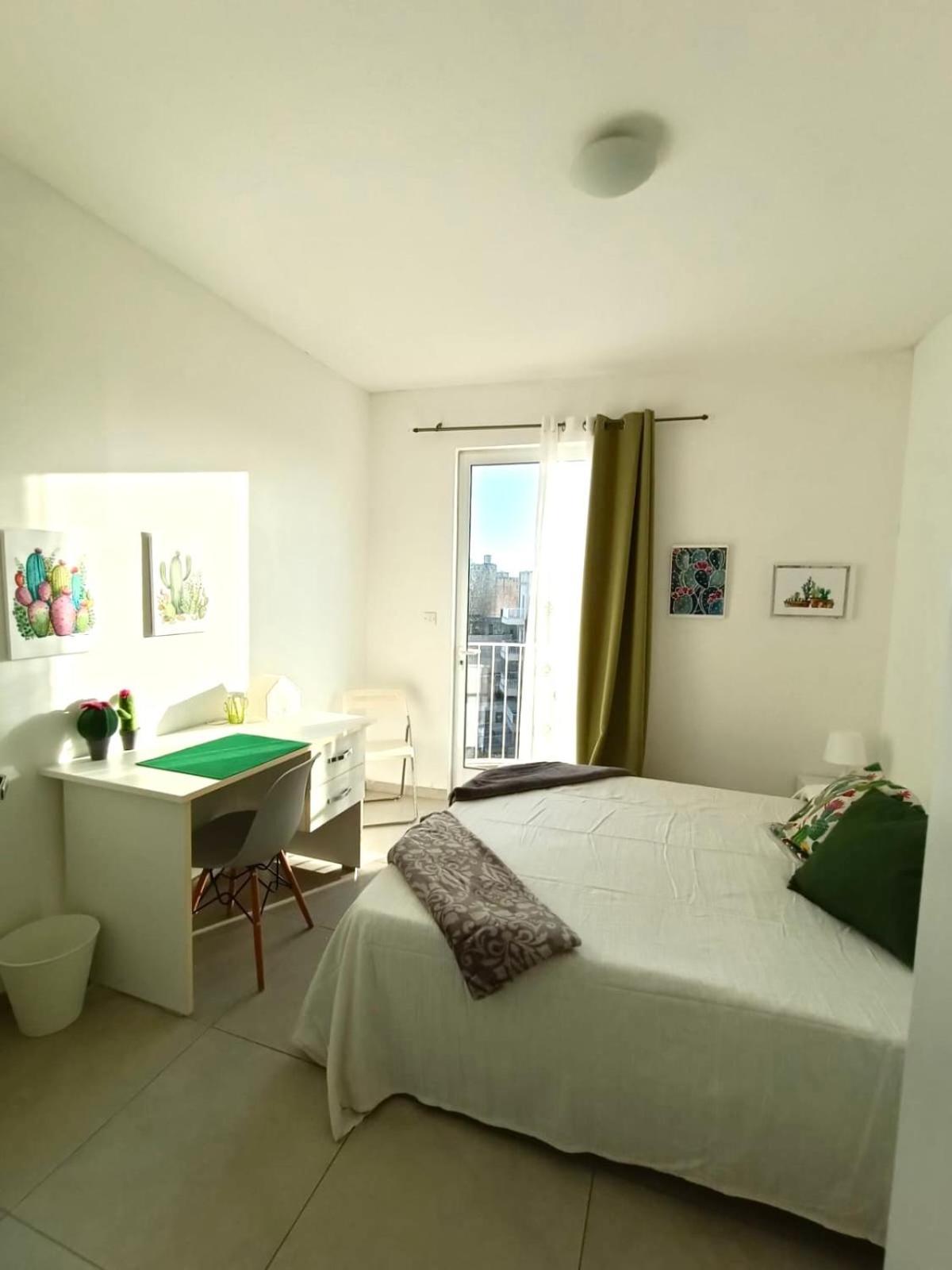 Sliema, Villa Savoia Luxury Apartment For 5 Guests Gżira Kültér fotó
